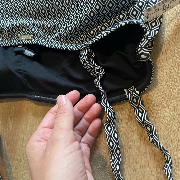 NWOT DKNY Black and White Tummy Control One-Piece Bathing Suit Women's XL - Picture 8 of 10